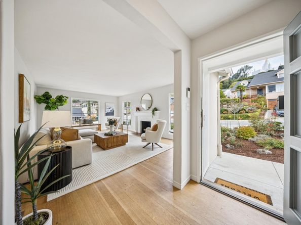 2609 Charleston St, Oakland CA 94602