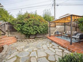 2609 Charleston St, Oakland CA 94602