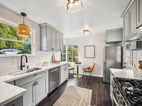 2609 Charleston St, Oakland CA 94602