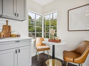 2609 Charleston St, Oakland CA 94602