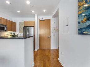 200 2nd St 503, Oakland CA 94607