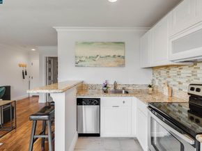 1 Embarcadero W 164, Oakland CA 94607