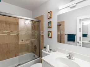 1 Embarcadero W 164, Oakland CA 94607