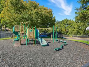 2137 Arroyo Ct 4, Pleasanton CA 94588