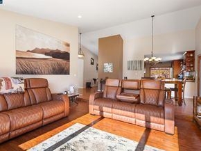 305 Mountaire Pkwy, Clayton CA 94517