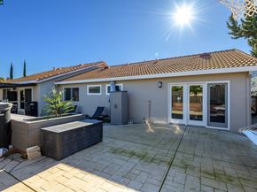 305 Mountaire Pkwy, Clayton CA 94517