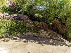 936 Mountain Blvd, Oakland CA 94611