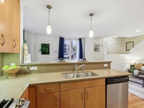 1511 Jefferson St Unit TH11, Oakland CA 94612