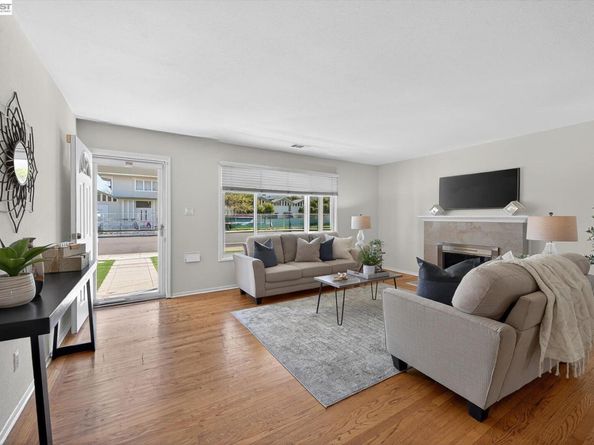 843 Jensen St, Livermore CA 94550