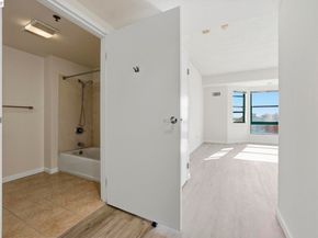 989 Webster St 443, Oakland CA 94601