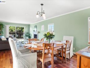 2751 Wallace St, Berkeley CA 94702