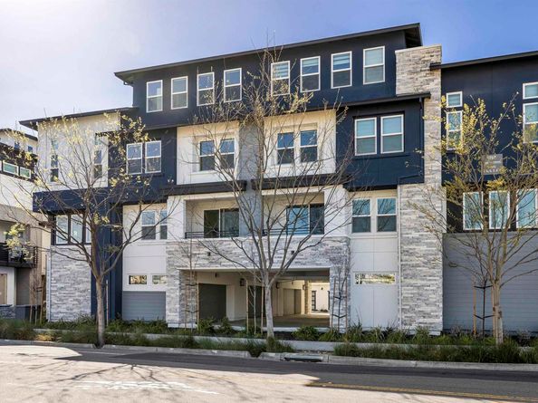 5767 Iron Horse Pkwy D, Dublin CA 94568