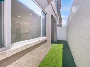 20402 Santa Ana Ave 4, Newport Beach CA 92660