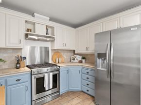 1019 Trestle Glen Rd, Oakland CA 94610