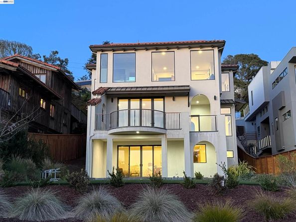1024 Grizzly Peak Blvd, Berkeley CA 94708