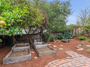 1108 E 33Rd St, Oakland CA 94610