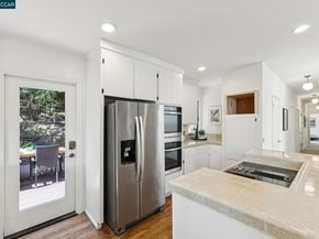 39 Saint Stephens Dr, Orinda CA 94563