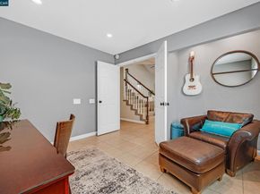 60 Rainbow Cir, Danville CA 94506