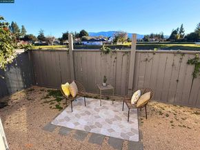 422 W Sunnyoaks Ave, Campbell CA 95008
