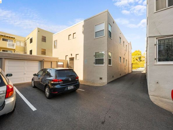 367 41st St, Oakland CA 94609
