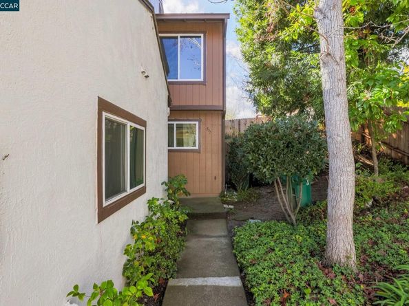 557 Chabre Ct, El Sobrante CA 94803