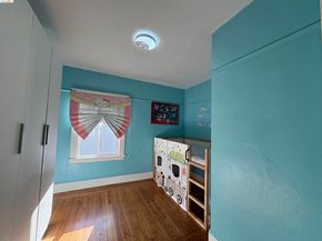2021 Mitchell St, Oakland CA 94601