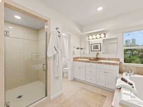 2 Cortez Ct, Oakland CA 94611