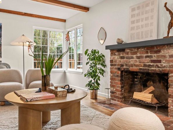 2 Cortez Ct, Oakland CA 94611