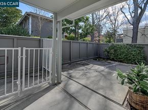 2724 Tice Creek Dr 2, Walnut Creek CA 94595