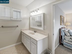 2724 Tice Creek Dr 2, Walnut Creek CA 94595