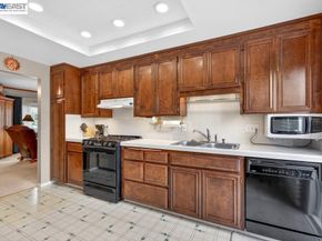 26589 Colette St, Hayward CA 94544