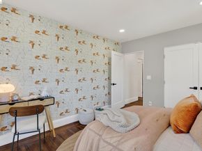 8301 Ney Ave, Oakland CA 94605