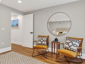 8301 Ney Ave, Oakland CA 94605