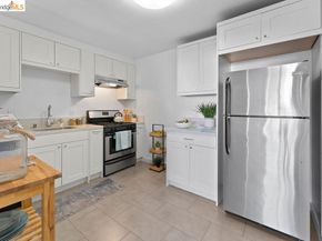 779 17th St, Oakland CA 94612