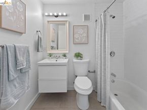 779 17th St, Oakland CA 94612