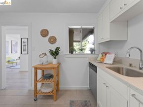 779 17th St, Oakland CA 94612