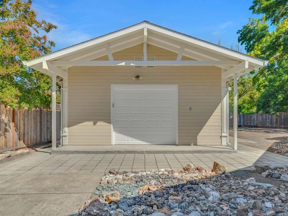 14 Creekwood Ct, Danville CA 94526