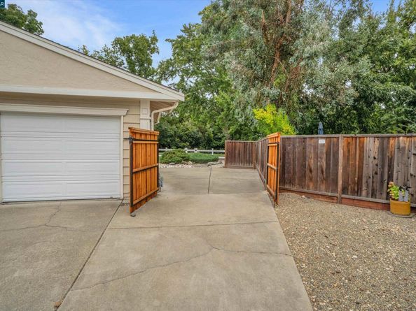 14 Creekwood Ct, Danville CA 94526