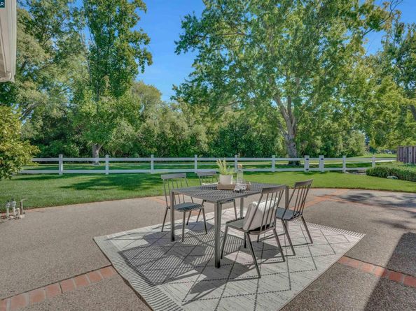14 Creekwood Ct, Danville CA 94526