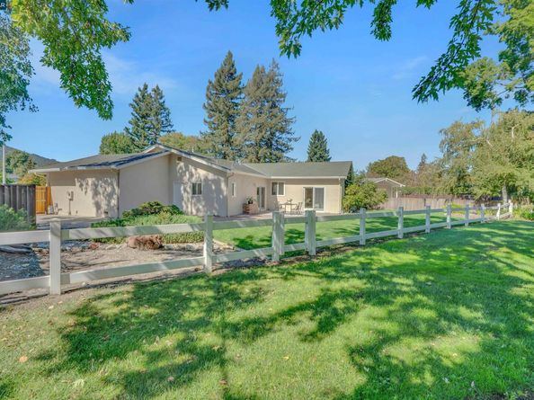 14 Creekwood Ct, Danville CA 94526