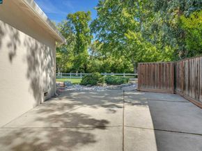 14 Creekwood Ct, Danville CA 94526
