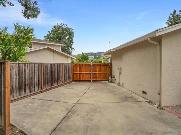 14 Creekwood Ct, Danville CA 94526