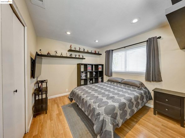 1208 Pinecrest Dr, Concord CA 94521