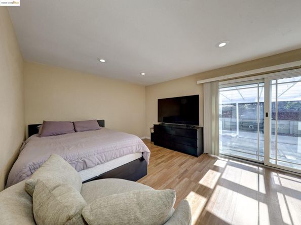 1208 Pinecrest Dr, Concord CA 94521