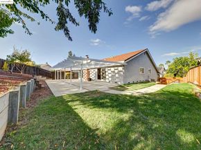1208 Pinecrest Dr, Concord CA 94521
