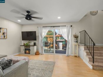 1435 Bel Air Dr