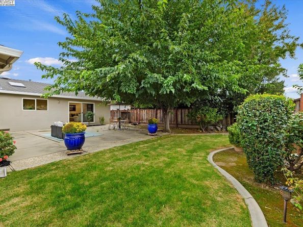 2320 Sandpiper Way, Pleasanton CA 94566