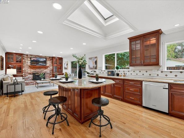 2320 Sandpiper Way, Pleasanton CA 94566