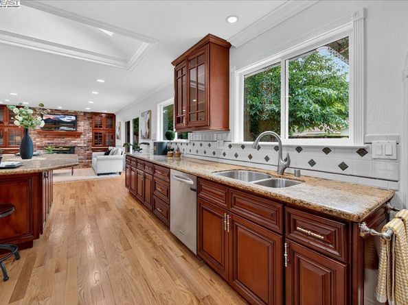 2320 Sandpiper Way, Pleasanton CA 94566