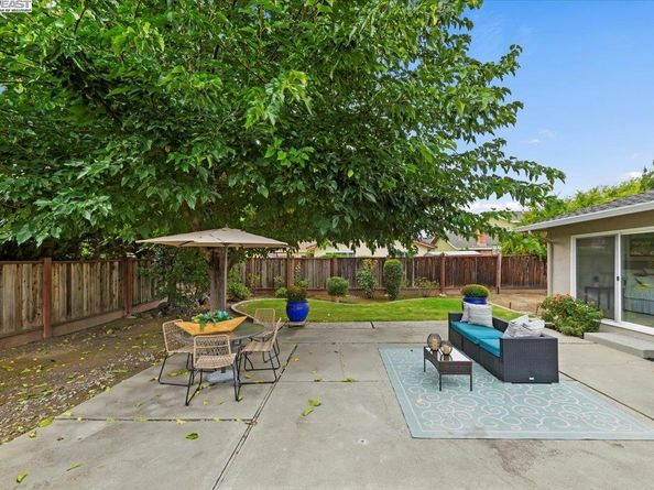 2320 Sandpiper Way, Pleasanton CA 94566